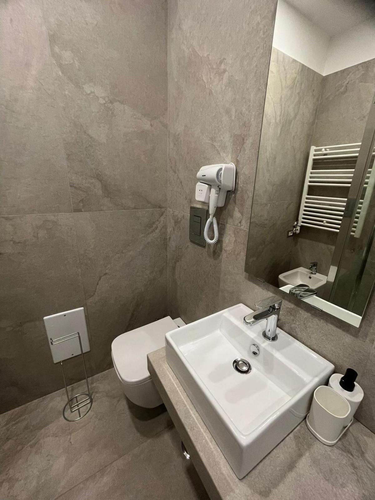 Domus Cervantes Apartment نابولي المظهر الخارجي الصورة