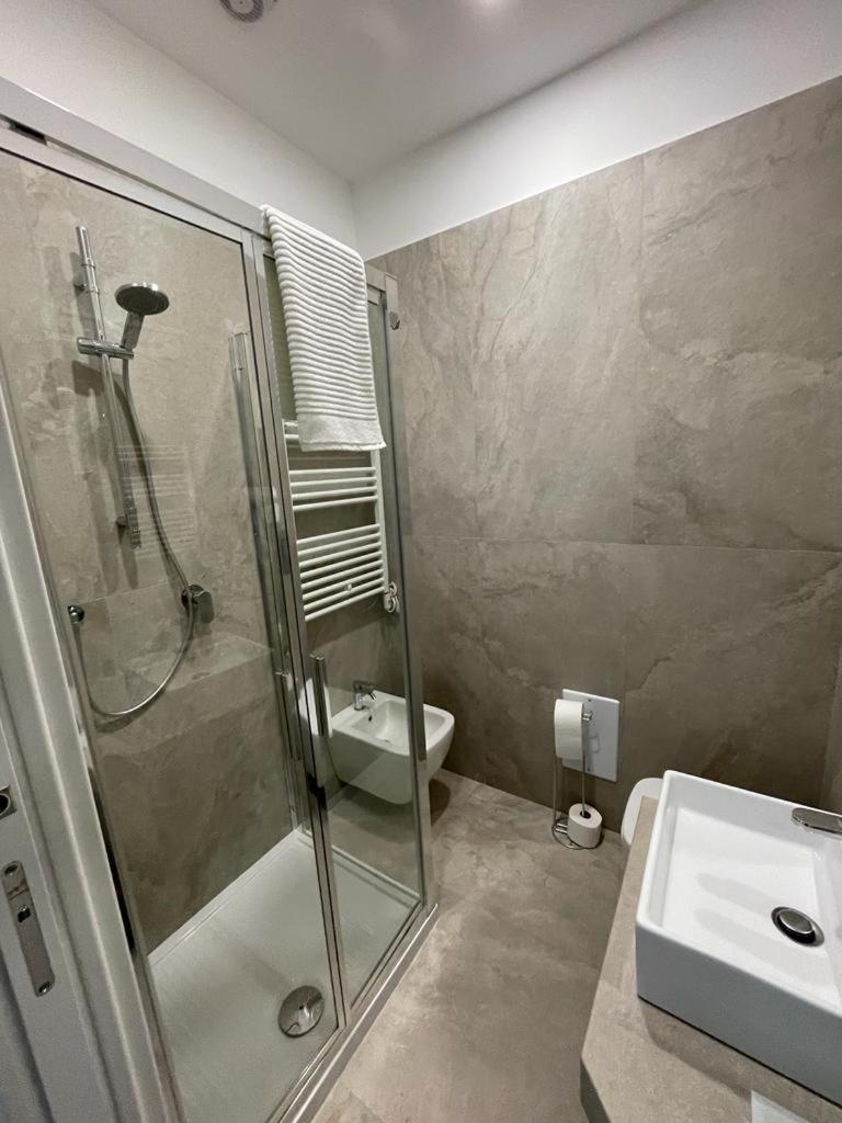 Domus Cervantes Apartment نابولي المظهر الخارجي الصورة